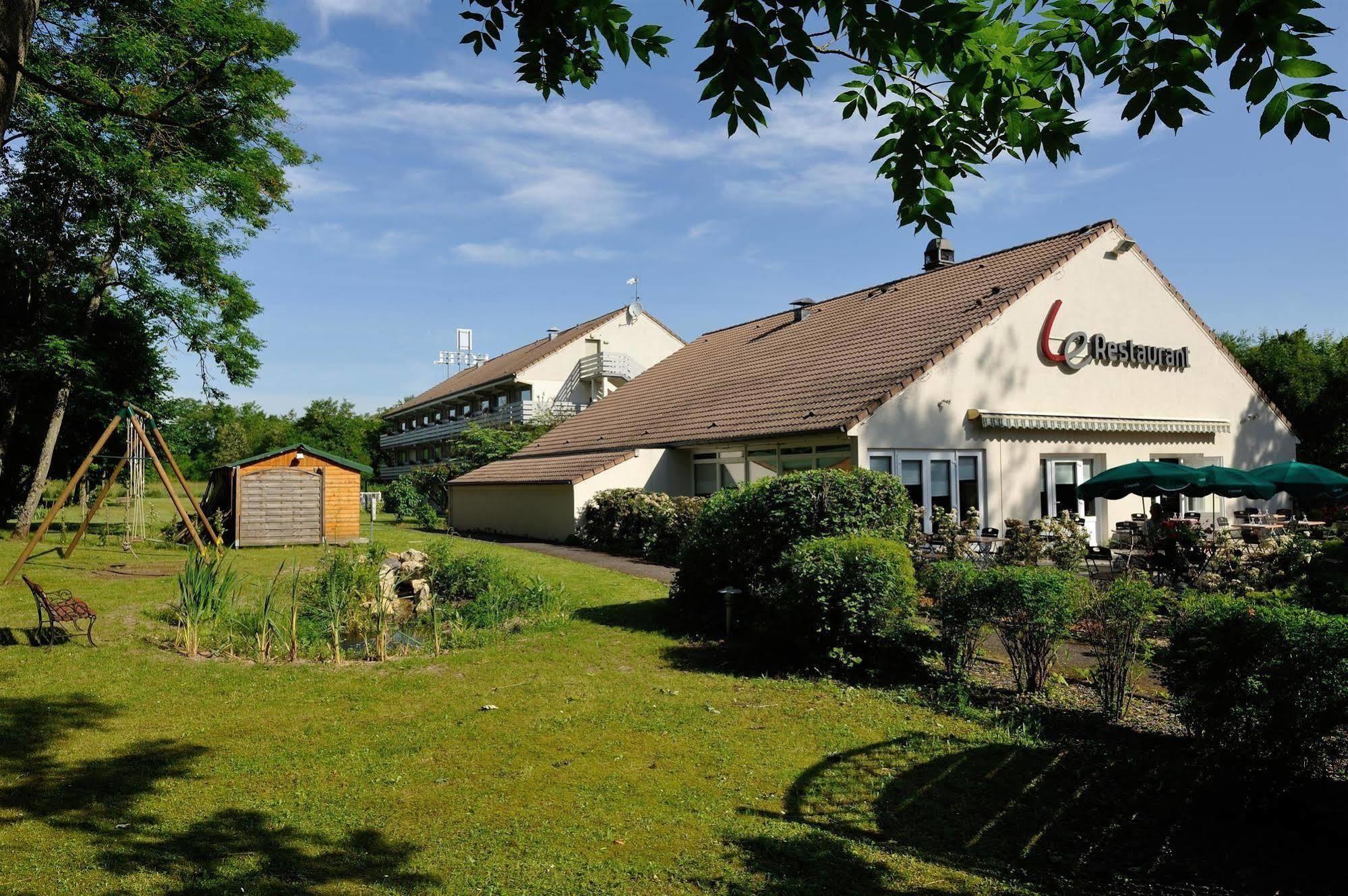 Brit Hotel Confort Nancy Lunéville Exteriör bild